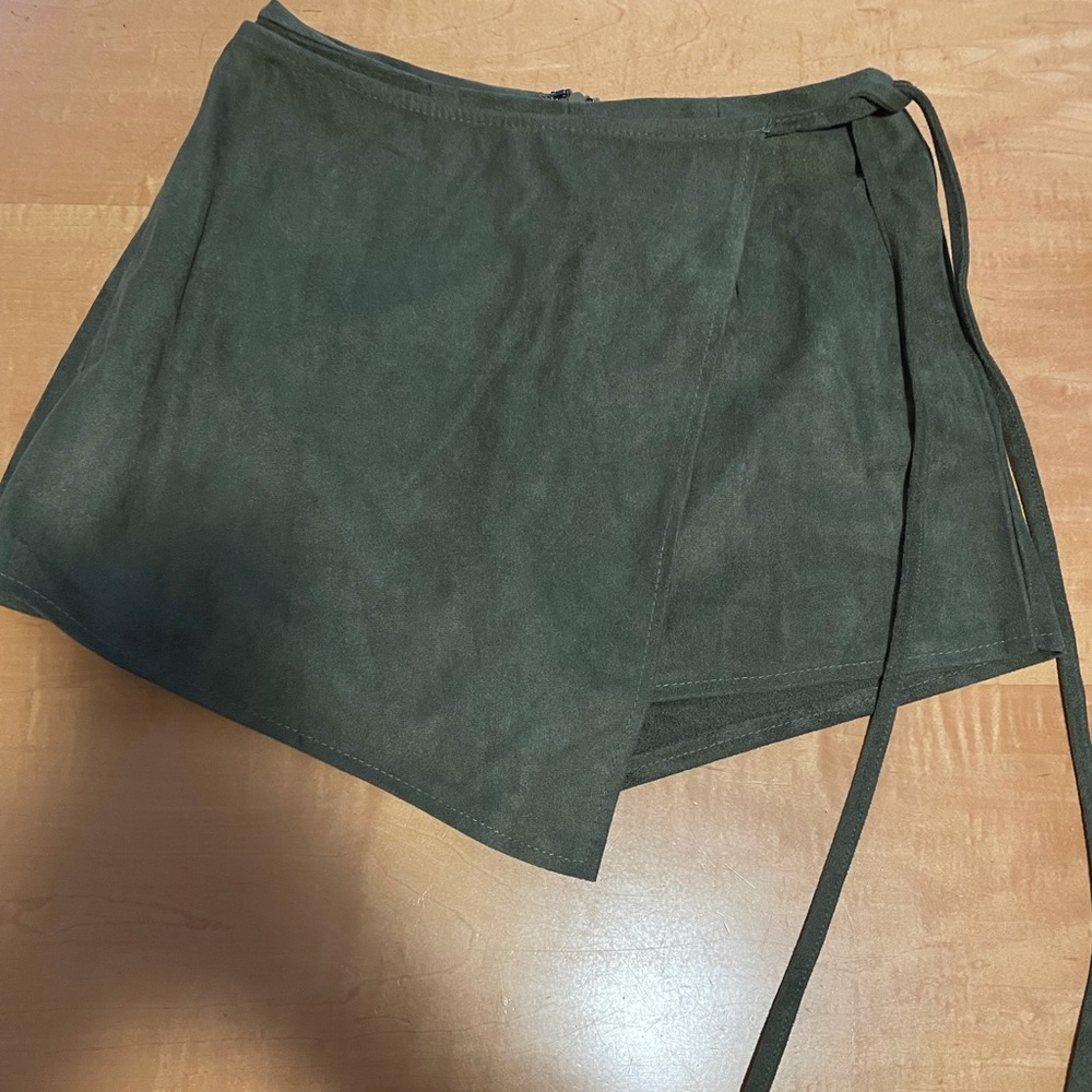 Green suede skort